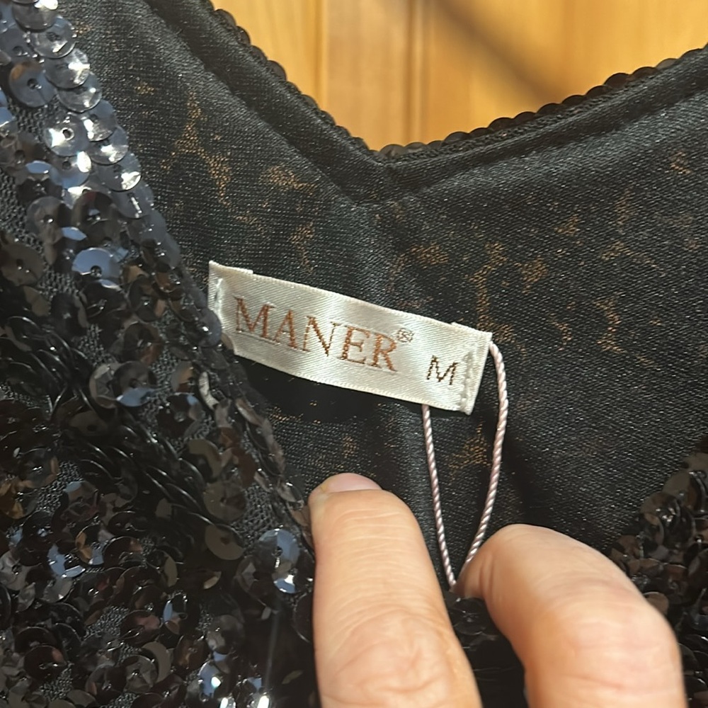 Black Sequin dress with some stretch - Picture 2 of 3